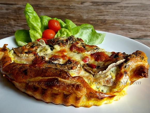 Tarta z łososiem i pieczarkami