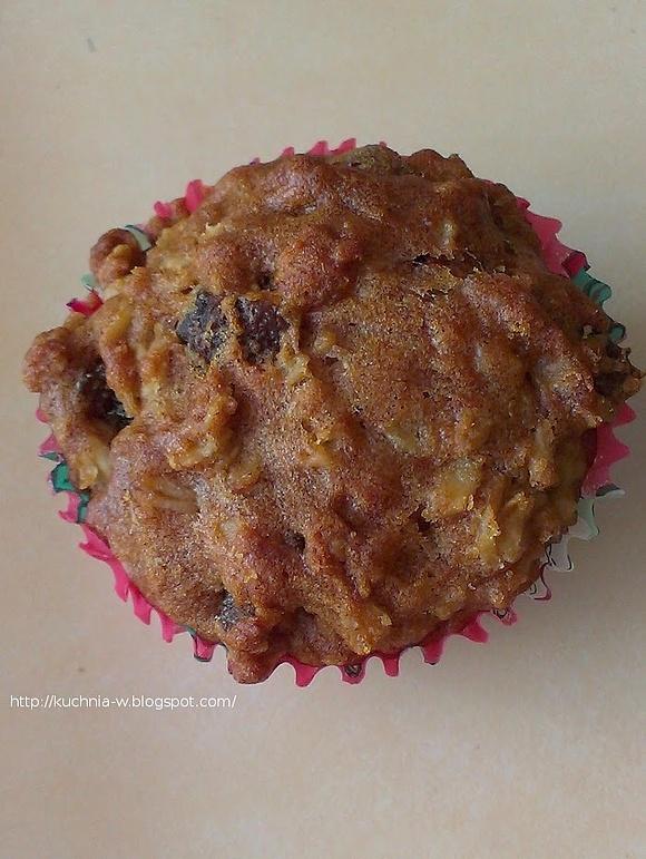 Muffinki owsiane z suszonymi morelami