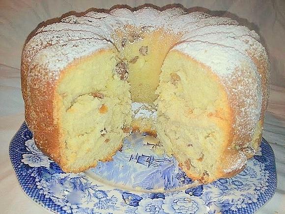 Wielkanocna babka drożdżowa z pomarańczą