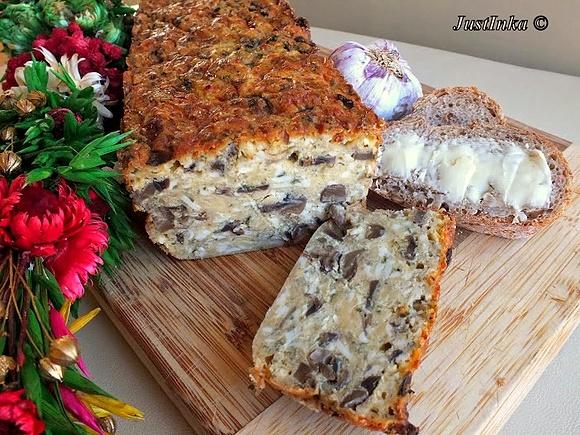 Pasztet jajeczny z pieczarkami