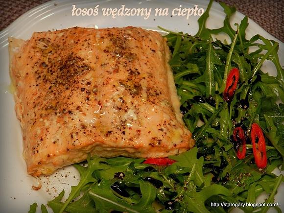 Łosoś wędzony na ciepło w woku