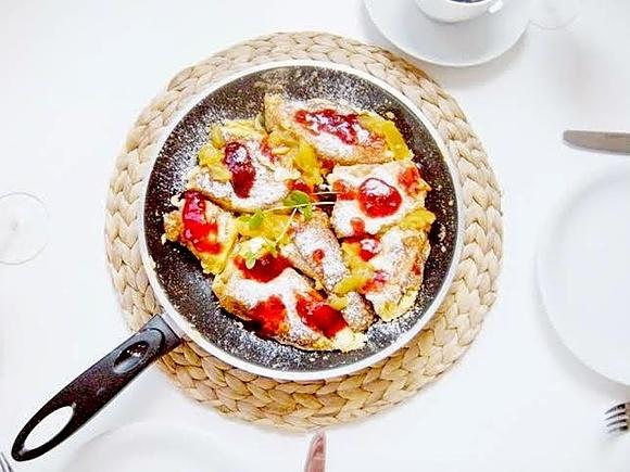 Omlet cesarski – Kaiserschmarrn, przepis na tradycyjny austriacki deser