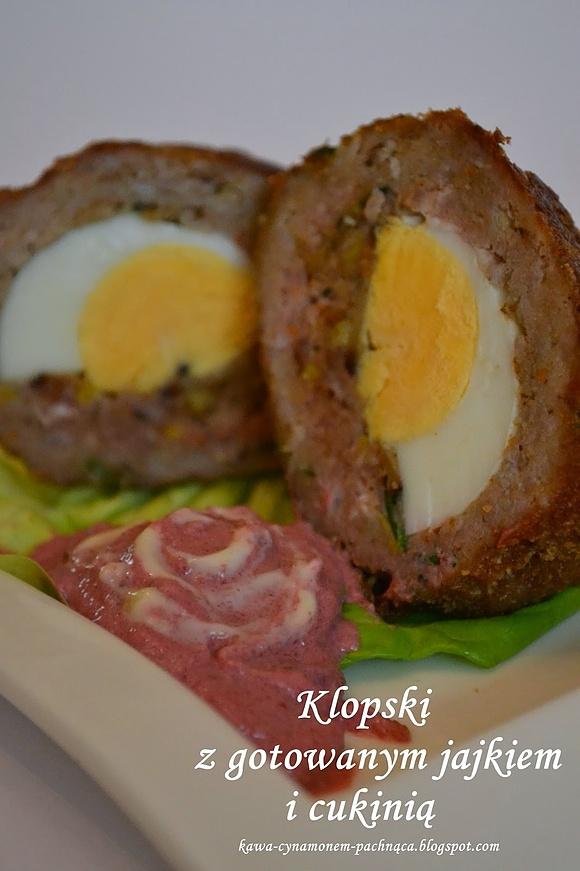 Wielkanocne klopsiki z jajkiem i grillowaną cukinią