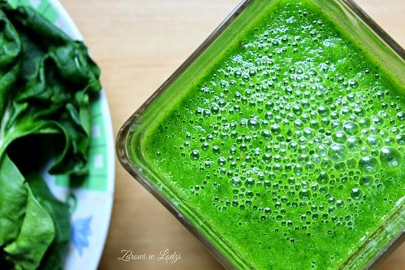 Słodkie smoothie ze szpinaku bez cukru