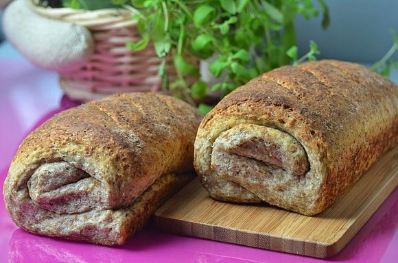 Pain bouillie tradycyjny francuski chleb żytni na zakwasie