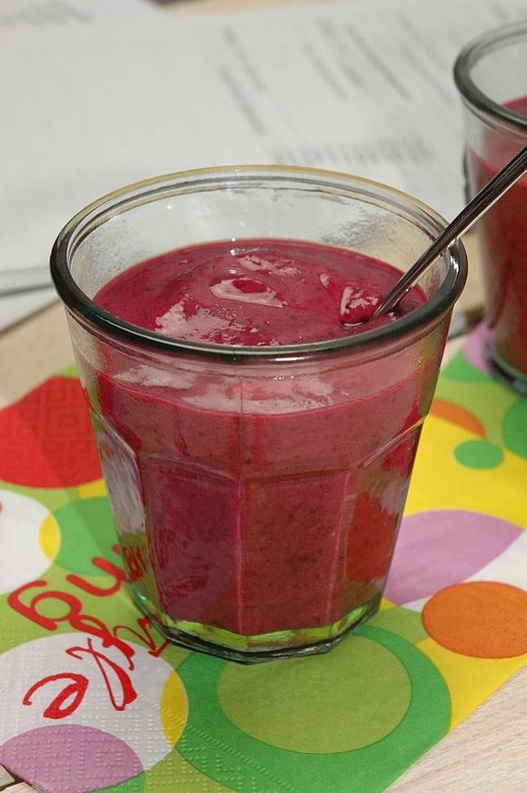 Smoothie jabłkowo-porzeczkowy