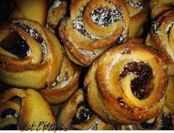 Różyczki ciasteczka z marmoladą - efektowne i pyszne