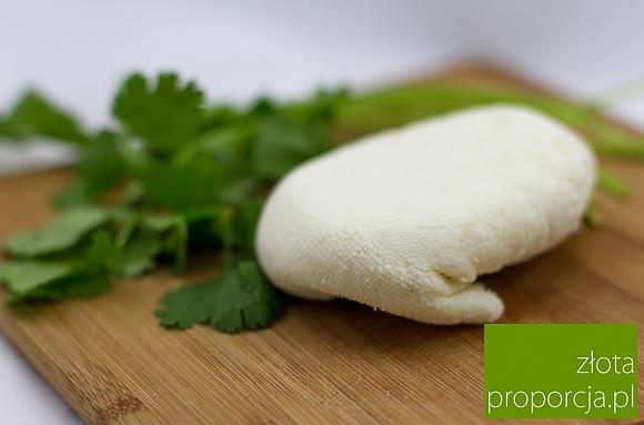 Domowy przepis na indyjski ser paneer