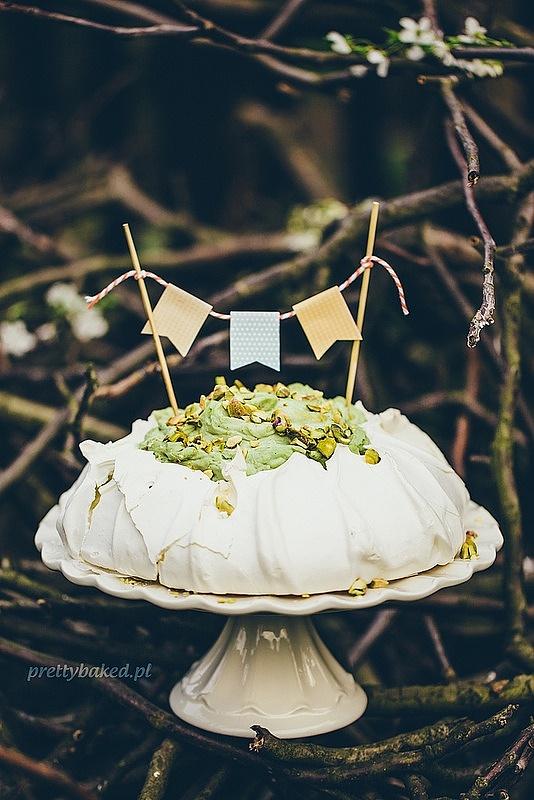 Pistacjowa Pavlova