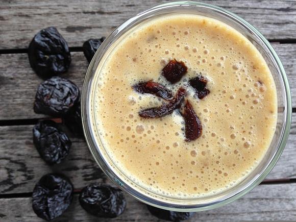 Cud Miód smoothie pomarańczowo-bananowe z suszonymi śliwkami
