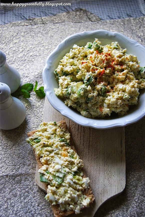 Pasta z awokado, jajek i twarogu idealna na kanapki i Dip