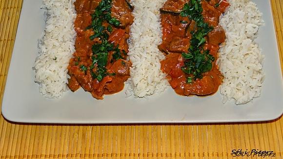 Czerwone curry z kurczakiem