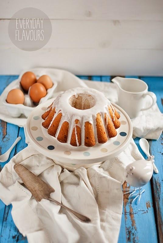 Prosta babka marcepanowo-pomarańczowa