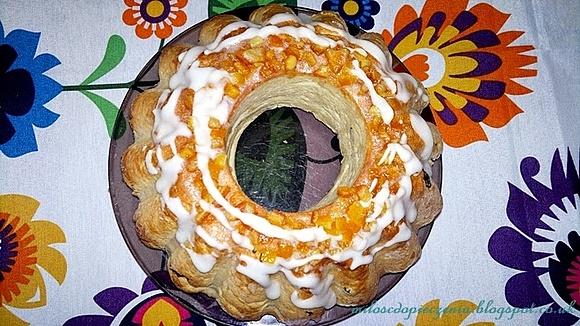 Drożdżowa babka wielkanocna
