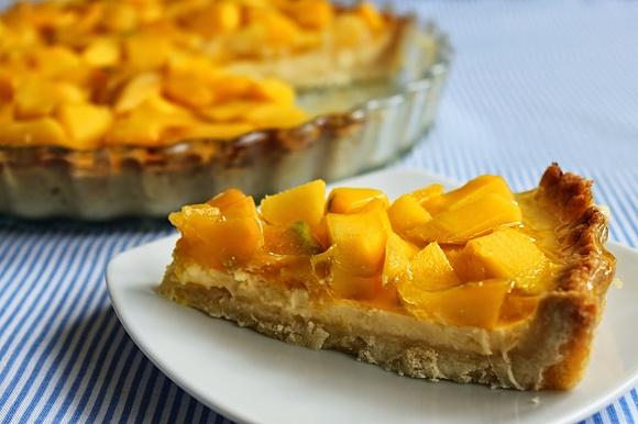 Tarta z pianką cytrynową i mango