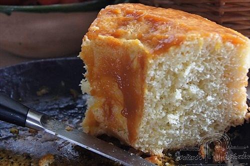 Babka savarin - przepis na lekkie ciasto drożdżowe