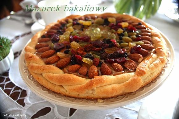 Mazurek bakaliowy z migdałami