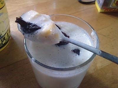Owocowy jogurt domowej roboty