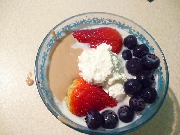 Kokosowo-bananowo-awokadowy pudding chia