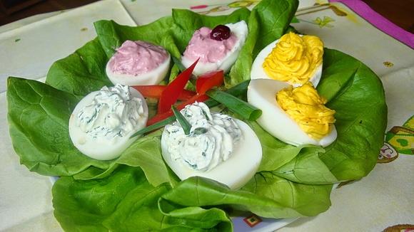 Jajeczka w trzech kolorach