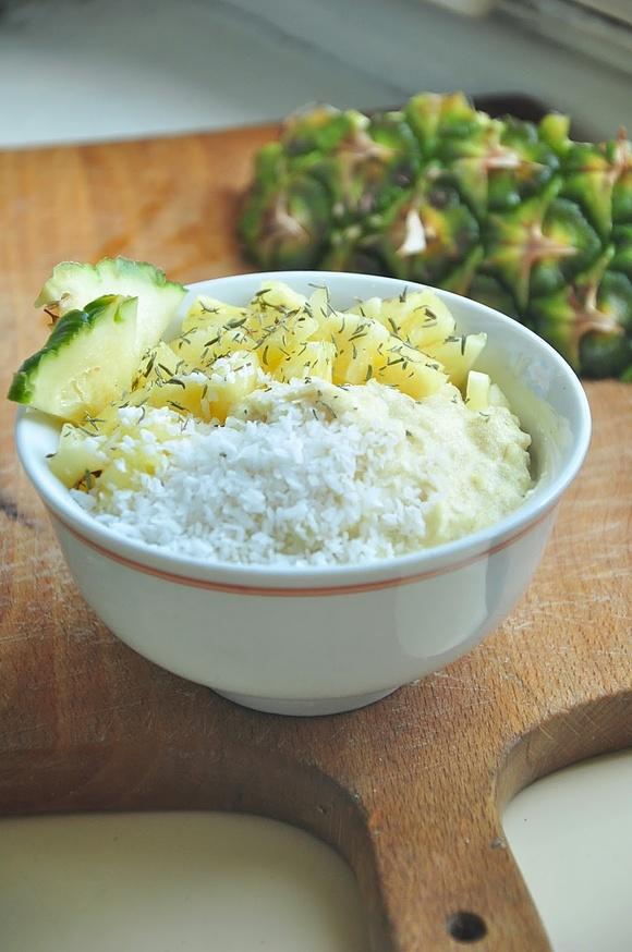 Curry na słodko z ananasem i kokosami