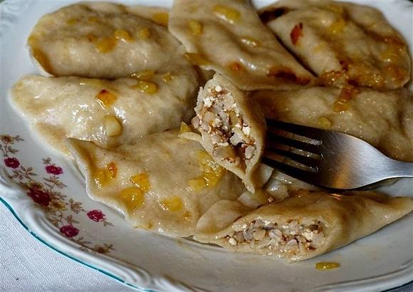 Pierogi z kaszą gryczaną i twarogiem