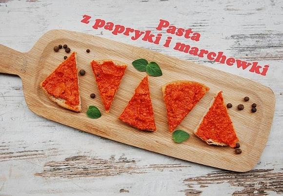 Pasta z pieczonej papryki i marchewki
