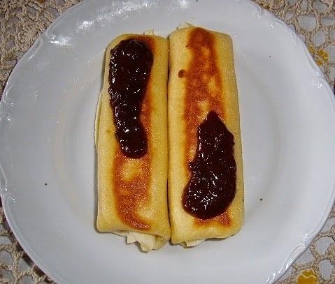 Naleśniki z twarożkiem i pomarańczą