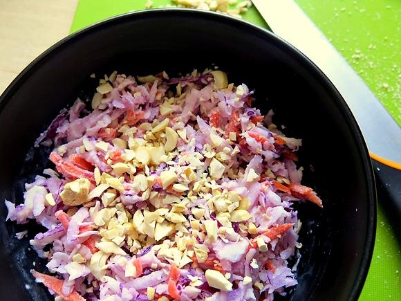 Coleslaw inaczej – szybka i pyszna sałatka do grillowania