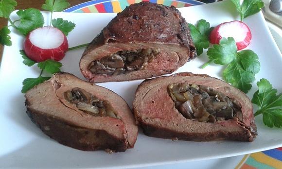 Wątróbka faszerowana pieczarkami