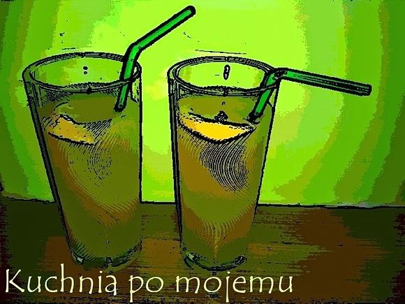 Wybuchowy drink różowy z granatem i Martini Rosso