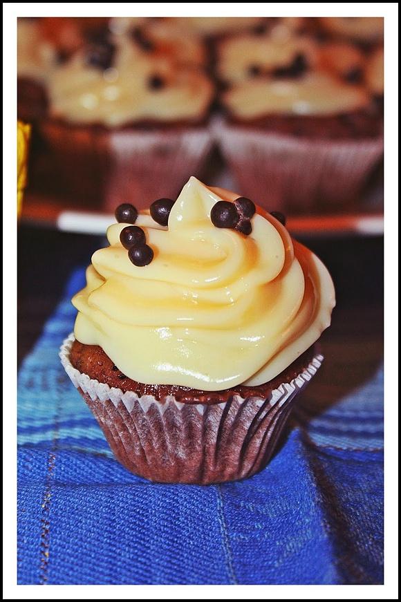 Cupcake z kremem budyniowym
