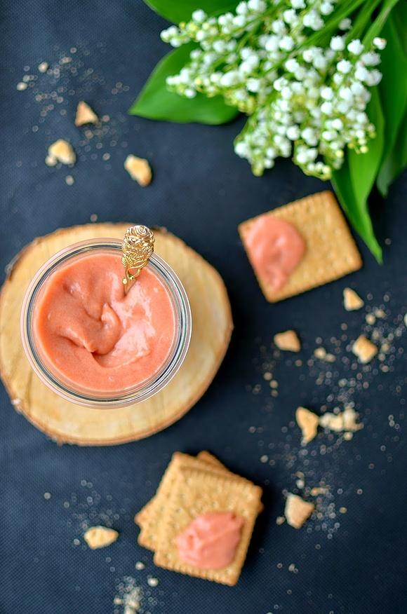 Rabarbarowy curd