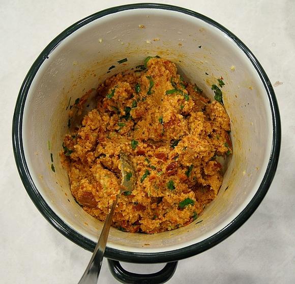 Pasta do kanapek z kaszy jaglanej i suszonych pomidorów