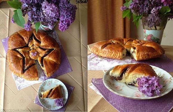 Drożdżowy wieniec z makiem