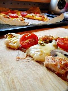 Razowa pizza z kurczakiem