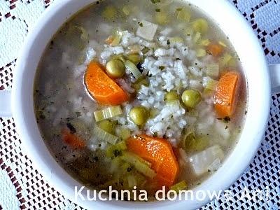 Zupa z ryżem, groszkiem i porem