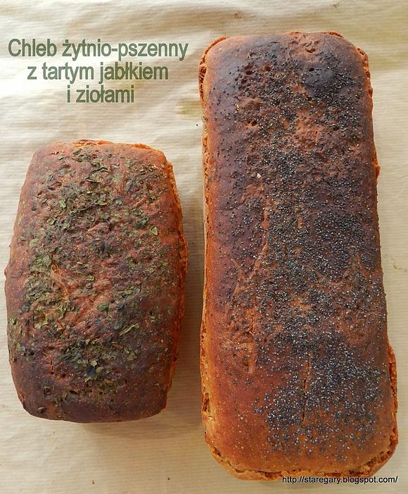 Chleb żytnio-pszenny z tartym jabłkiem i ziołami