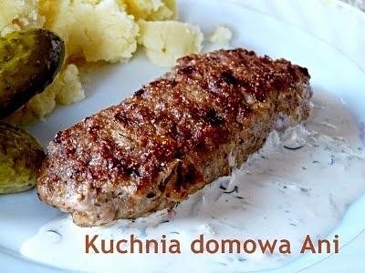 Kotleciki mielone z wołowiny i wieprzowiny z sosem tzatziki