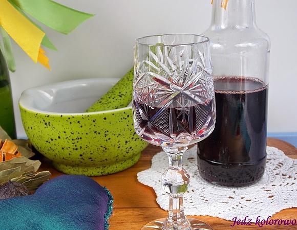 Wino rozmarynowe na bezsenność, bóle głowy i wzmocnienie organizmu