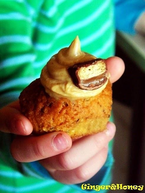 Muffiny czekoladowo-orzechowe z Twixem