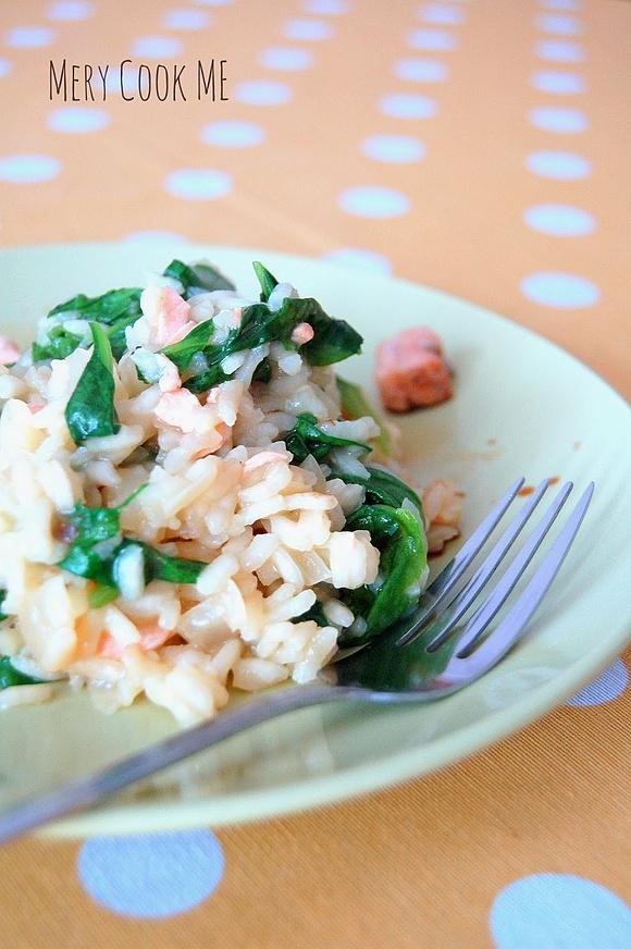 Risotto z łososiem i szpinakiem