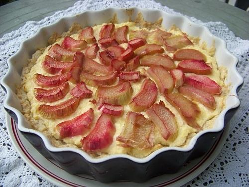 Tarta serowa z rabarbarem na 6 urodziny bloga