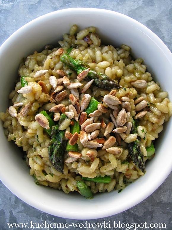 Risotto ze szparagami i bazyliowym pesto