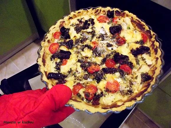 Tarta serowa z serem camembert i ziołami