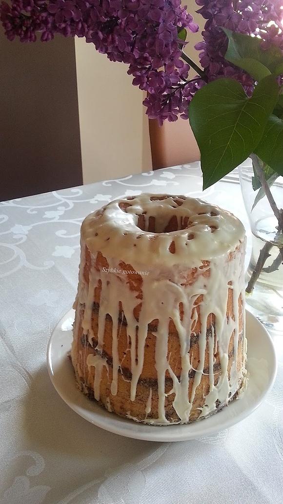 Babka cytrynowa gotowana w formie