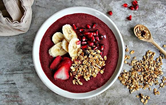 Smoothie z jagodami acai i ich zalety