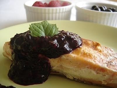 Grillowany łosoś z salsą porzeczkowo-malinową
