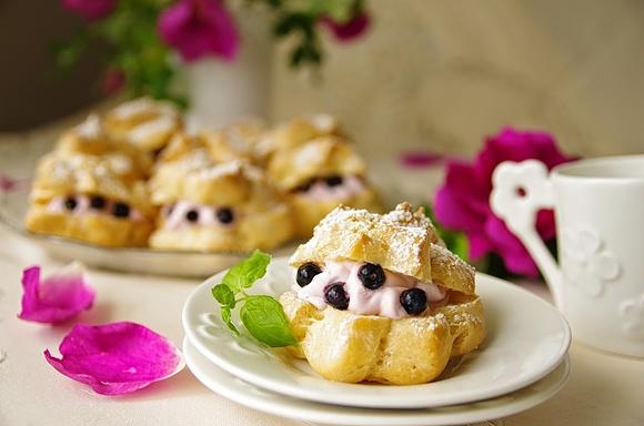 Ptysie z jagodowym kremem na oleju rzepakowym