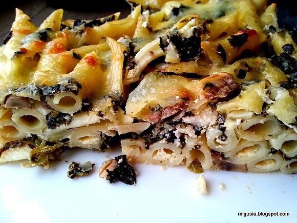 Zapiekanka z penne i szpinakiem z trzema serami